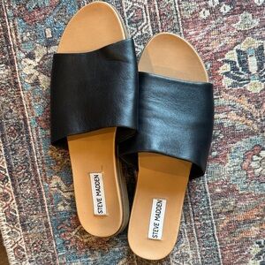 Steve Madden Black Karolyn slide sandals
